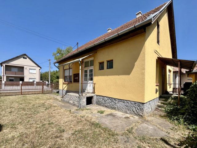 Eladó családi ház, Nagykátán 47.5 M Ft, 3 szobás