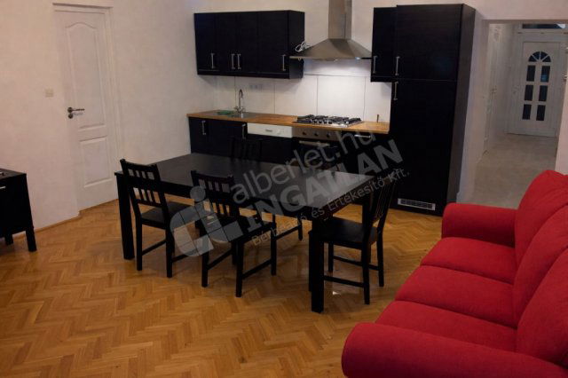 Kiadó téglalakás, albérlet, VI. kerületben, Podmaniczky utcában