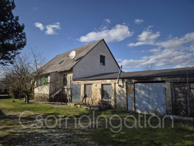 Eladó családi ház, Egyházaskeszőn 38 M Ft, 5 szobás