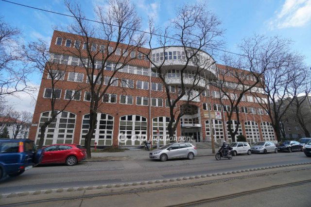 Kiadó üzlethelyiség, Budapesten, XI. kerületben 393 E Ft / hó