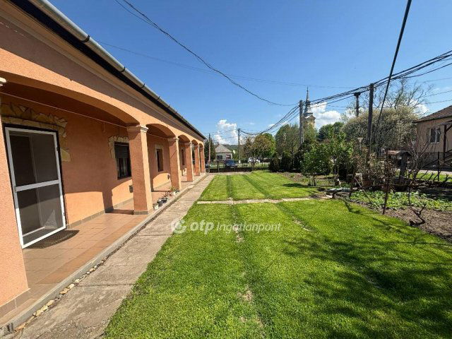Eladó családi ház, Alsóvadászon 14.99 M Ft, 3 szobás