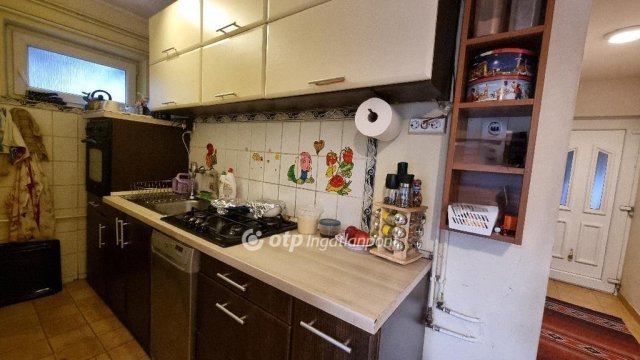 Eladó családi ház, Albertirsán 72.9 M Ft, 6+2 szobás