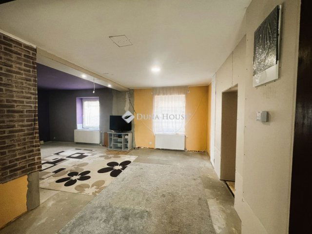 Eladó családi ház, Csolnokon, József Attila utcában 47.9 M Ft