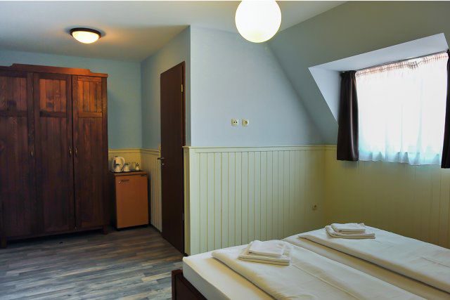 Eladó hotel, Hévízen 399 M Ft, 11 szobás / költözzbe.hu