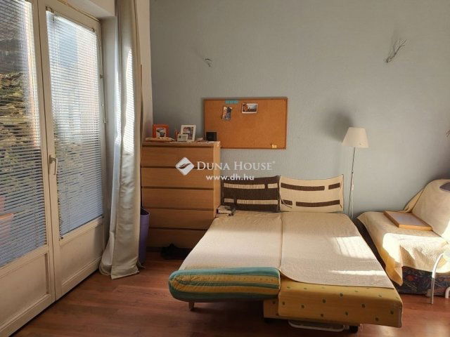 Eladó családi ház, Nagykovácsiban 225 M Ft, 5 szobás