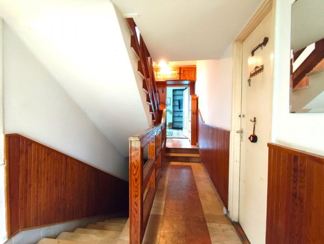 Eladó családi ház, Budapesten, X. kerületben 320 M Ft, 7 szobás