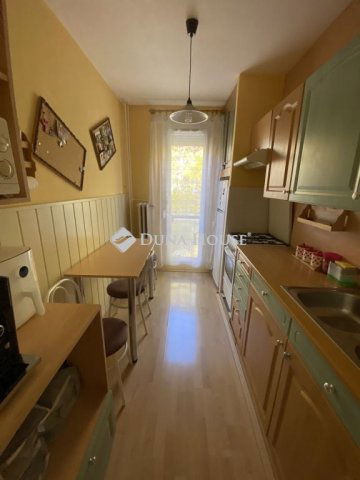 Eladó panellakás, Pécsett, Építők útján 45.8 M Ft, 3 szobás