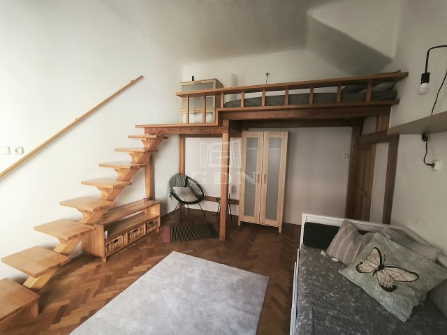Kiadó téglalakás, albérlet, Budapesten, VI. kerületben