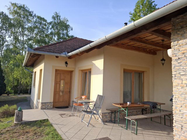 Eladó családi ház, Balatonfenyvesen, Kossuth Lajos utcában