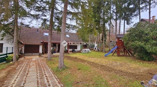 Eladó ikerház, Orfűn 34.99 M Ft, 3 szobás / költözzbe.hu