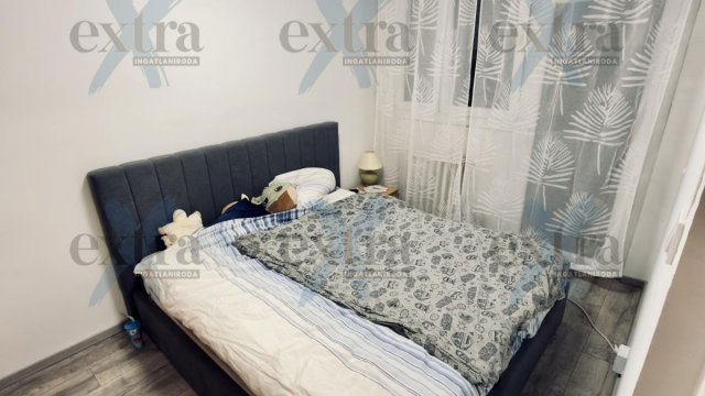 Eladó panellakás, Szegeden 49 M Ft, 2 szobás