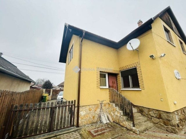 Eladó családi ház, Gyálon 125 M Ft, 5 szobás