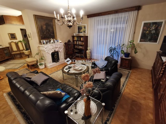 Eladó családi ház, Kecskeméten 139 M Ft, 3 szobás