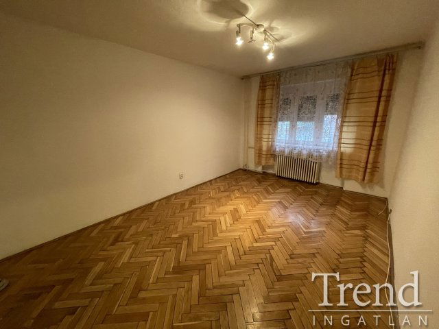 Eladó téglalakás, Dunaújvárosban 36.9 M Ft, 3 szobás