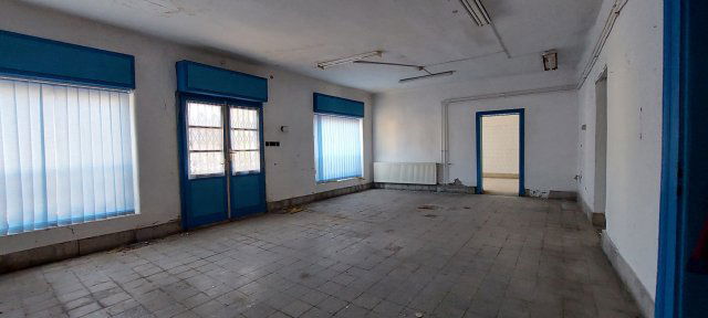 Eladó üzlethelyiség, Dömösön 33 M Ft, 1 szobás