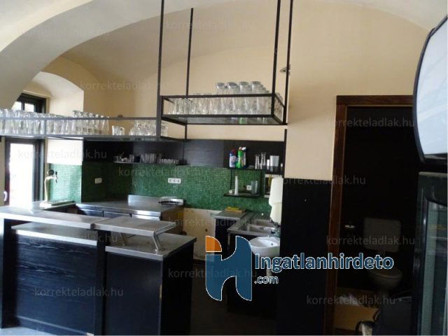 Eladó üzlethelyiség, Kőszegen 69 M Ft / költözzbe.hu