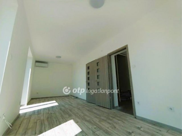 Eladó családi ház, Gyöngyösön 80.5 M Ft, 3+1 szobás