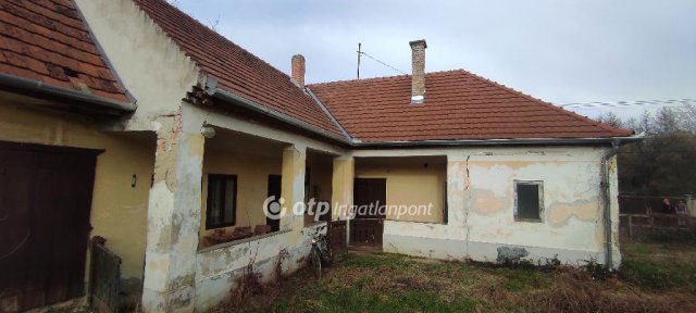 Eladó családi ház, Győrött 49.99 M Ft, 4 szobás