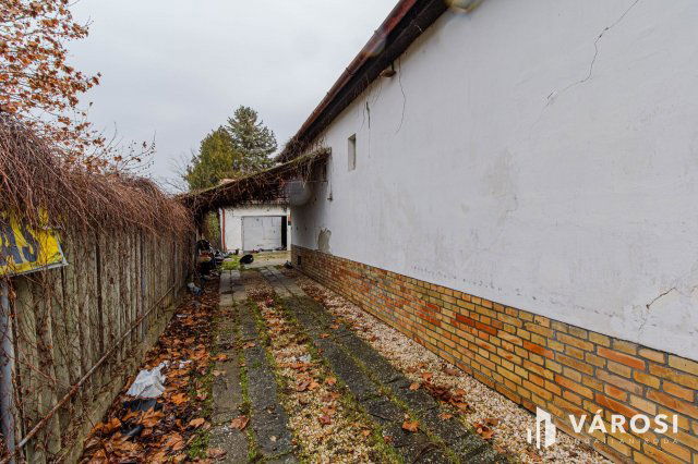 Eladó családi ház, Szegeden 115 M Ft, 2 szobás