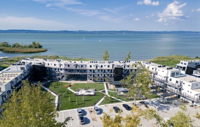 Eladó téglalakás, Balatonszemesen 129.9 M Ft, 3 szobás