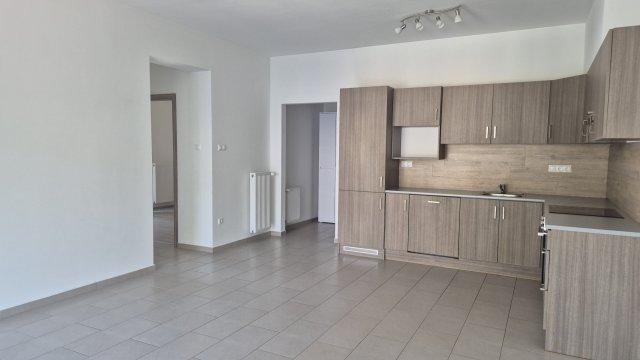 Kiadó téglalakás, albérlet, Győrött 290 E Ft / hó, 3 szobás