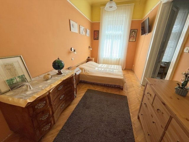 Eladó téglalakás, Budapesten, VIII. kerületben 89.9 M Ft