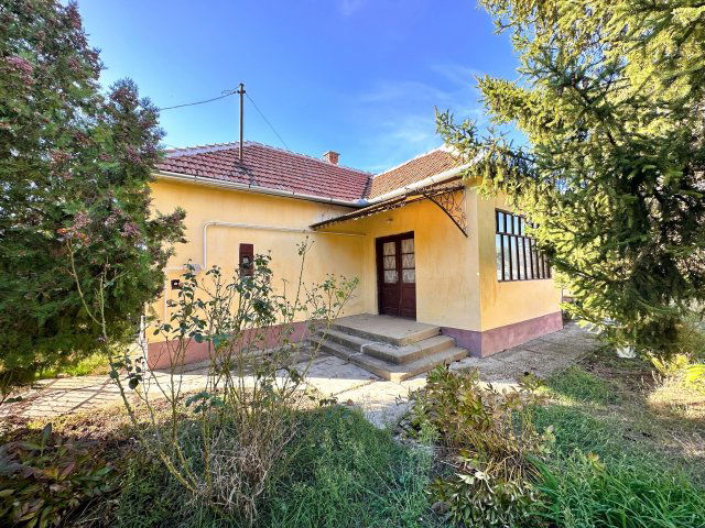 Eladó családi ház, Sarkadon 8.2 M Ft, 2 szobás