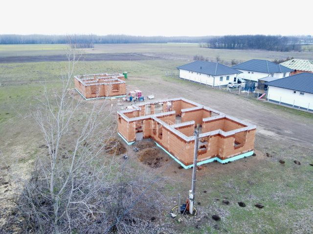 Eladó családi ház, Sülysápon 69.9 M Ft, 4 szobás