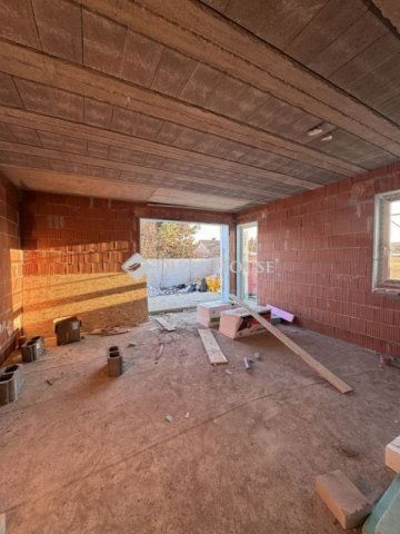 Eladó ikerház, Vecsésen 120 M Ft, 4 szobás