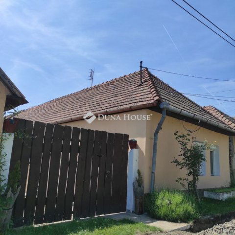 Eladó családi ház, Ipolydamásdon 36 M Ft, 5 szobás