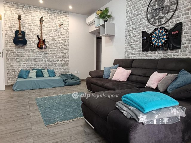 Eladó családi ház, Mikepércsen 103 M Ft, 4 szobás