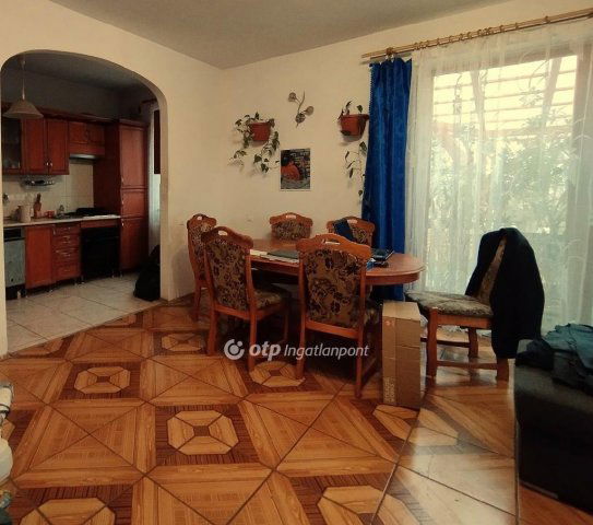 Eladó családi ház, Kőszárhegyen 150 M Ft, 3+2 szobás
