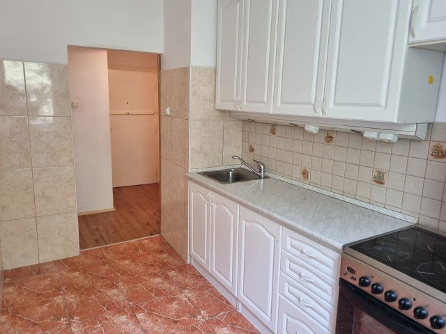 Kiadó téglalakás, albérlet, Tatabányán 175 E Ft / hó