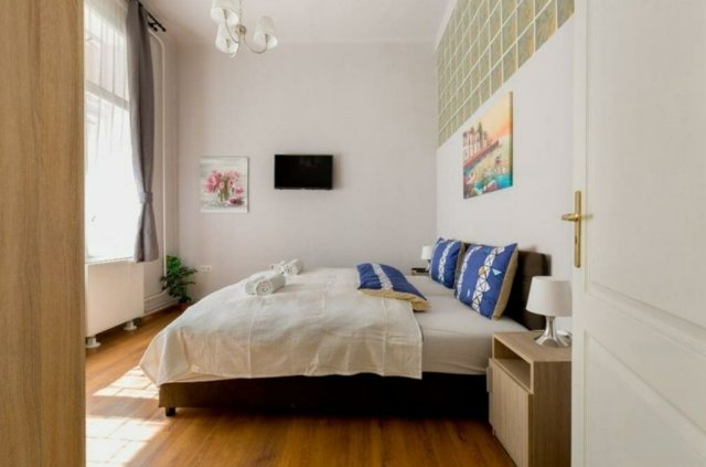 Kiadó téglalakás, albérlet, VI. kerületben, Király utcában