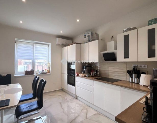 Eladó családi ház, Izsákon 46.9 M Ft, 3 szobás