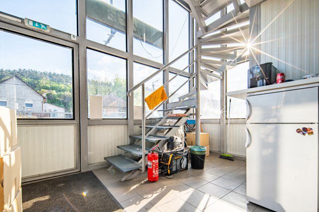 Eladó ipari ingatlan, Sülysápon, Pesti úton 114.9 M Ft