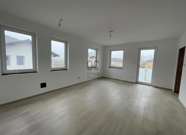 Eladó téglalakás, Dunaharasztin 85.545 M Ft, 3 szobás