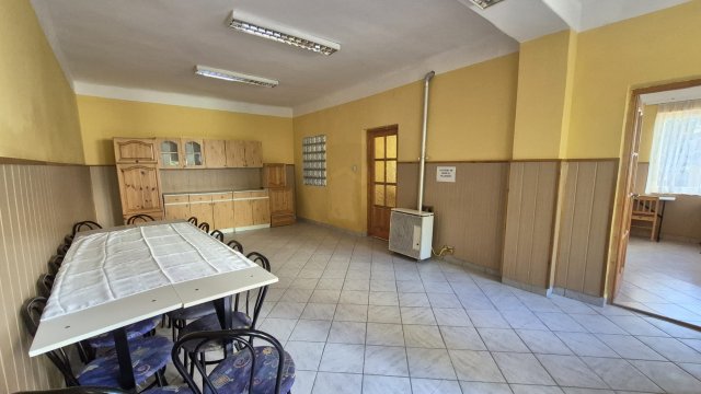 Eladó családi ház, Baján 85.99 M Ft, 6 szobás