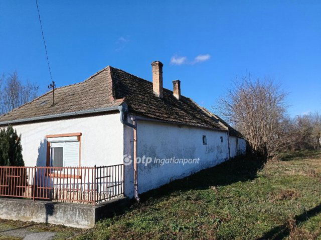 Eladó családi ház, Vanyolán 15 M Ft, 3 szobás