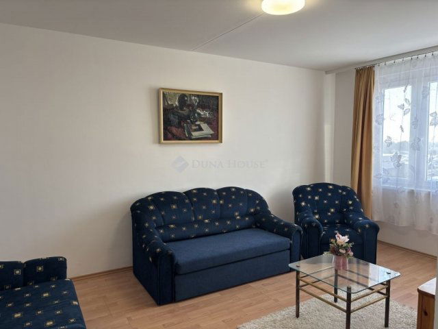 Eladó téglalakás, Debrecenben 75 M Ft, 3 szobás