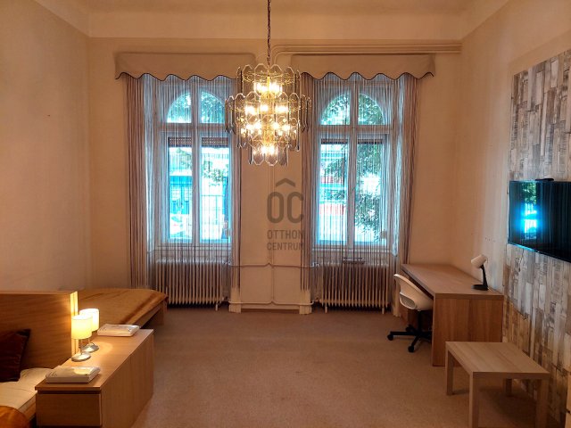 Eladó téglalakás, Budapesten, VII. kerületben, Damjanich utcában