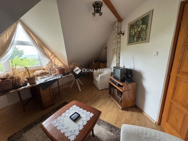 Eladó családi ház, Budakeszin 169.9 M Ft, 1 szobás