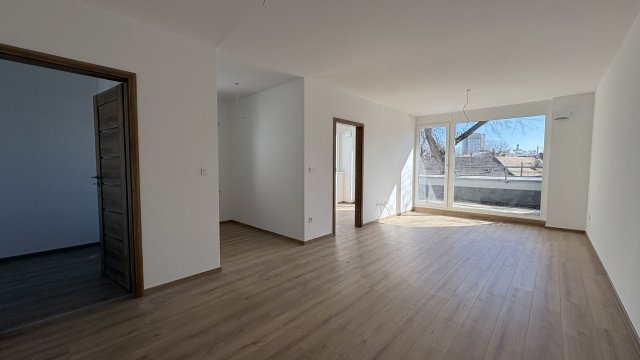 Eladó téglalakás, Debrecenben 87.9 M Ft, 3 szobás