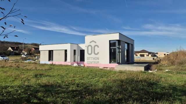 Eladó családi ház, Győrújbaráton 165.9 M Ft, 4 szobás