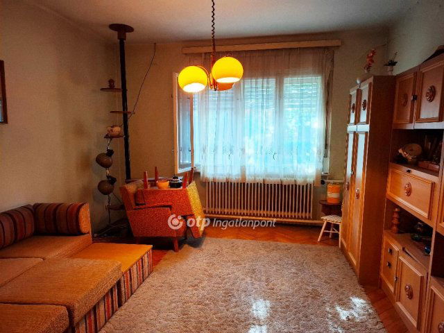 Eladó családi ház, Békéscsabán 32.9 M Ft, 3 szobás
