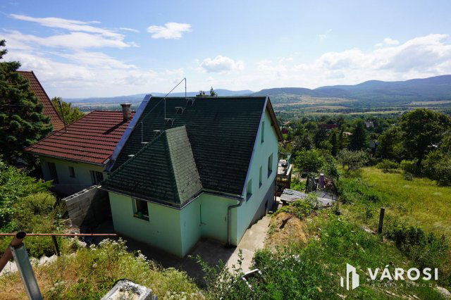 Eladó családi ház, Szentendrén 93 M Ft, 3 szobás