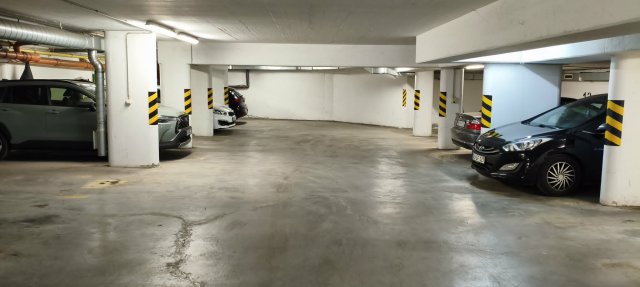 Eladó garázs, Győrött, Víztükör utcában 4.7 M Ft