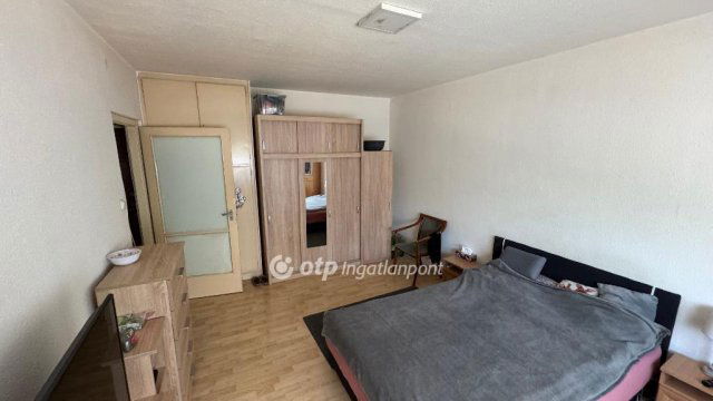 Eladó panellakás, Budapesten, XV. kerületben 52.5 M Ft