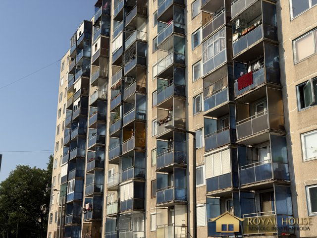 Eladó panellakás, Miskolcon 23.9 M Ft, 3 szobás