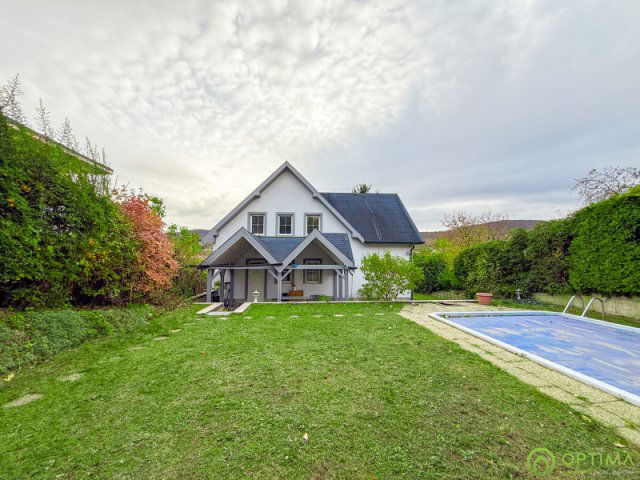 Eladó családi ház, Budapesten, III. kerületben 275 M Ft